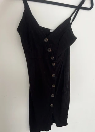 Schwarzes kleid, marke: Love Tree, zustand: Gut, größe: S / 36 / 8, 3,00 €, 3,85 € inklusive Vinted-Käuferschutz