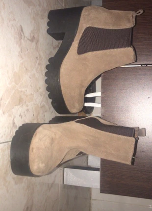 Botín , marque: Zara, état: Bon état, taille: 37, 10,00 €, 11,20 € Protection acheteurs incluse