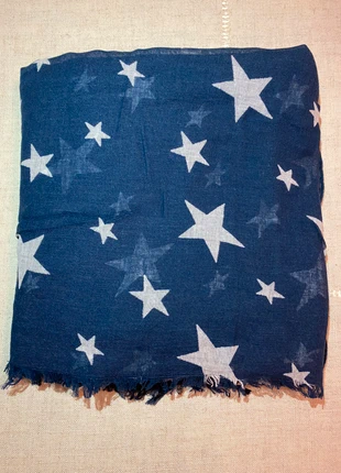 Sjaal Massimo Dutti, marque: Massimo Dutti, état: Bon état, 5,00 €, 5,95 € Protection acheteurs incluse