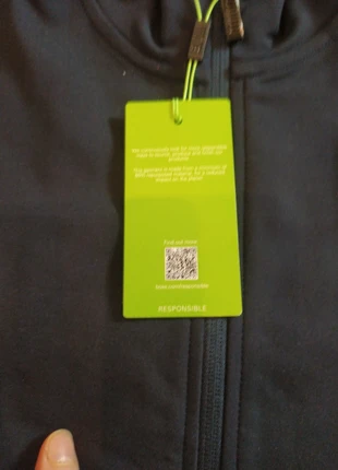 Nowa oryginalna bluza męska Hugo Boss, merk: Hugo Boss, staat: Nieuw met prijskaartje, maat: M, € 80,00, € 84,70 inclusief Kopersbescherming