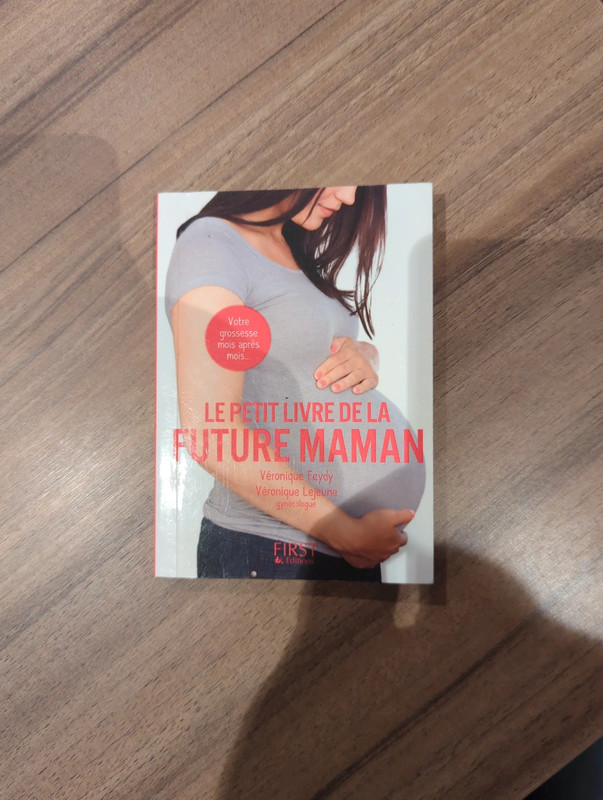 Le petit livre de la futur maman