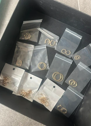 Set met verschillende oorbellen, merk: Set, staat: Nieuw zonder prijskaartje, € 5,00, € 5,95 inclusief Kopersbescherming