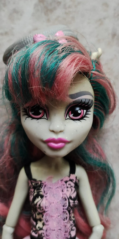  Monster High Scaris City of Frights Draculaura Doll : Toys &  Games