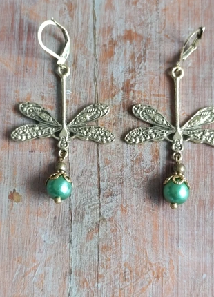 Boucles d'oreilles pendantes libellule perle verte laiton, état: Neuf sans étiquette, 15,00 €, 16,45 € Protection acheteurs incluse
