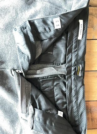 Elegante Stoffhose, brand: Jack & Jones, condizioni: Ottime, taglia: M, €2.00, €2.80 include la Protezione acquisti