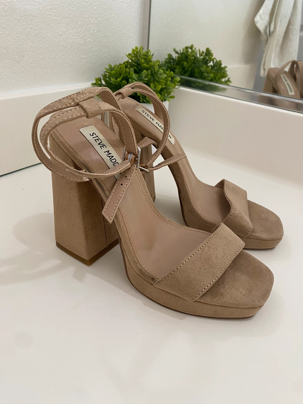 Steve madden store beige heels