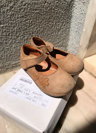 Sapatos criança coração , marque: uninho, état: Très bon état, taille: 24, 2,00 €, 2,80 € Protection acheteurs incluse