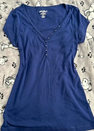 Old navy, navy blue button up top, brand: Old Navy, condition: New without tags, size: S / US 4-6, $13.00, $14.35 includes Buyer Protection
