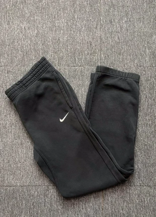 Jogging noir large, pantalon de sport, Nike taille S, logo solo swoosh, parf, brand: Nike, condition: Very good, size: S / 36 / 8, €26.00, €28.00 includes Buyer Protection