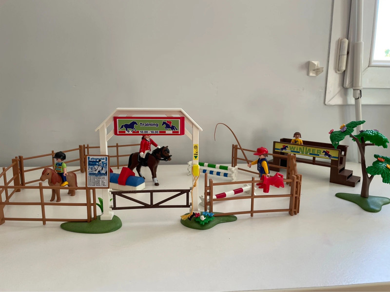 Playmobil Centre d'entraînement pour Chevaux : : Jeux et Jouets