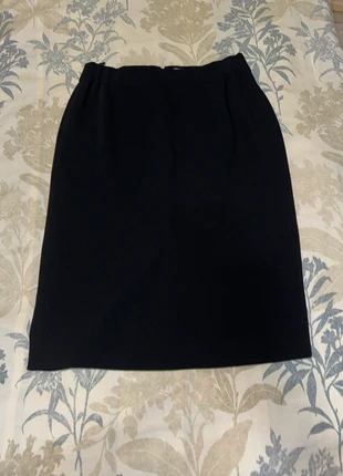 Gonna Max Mara nera taglia 40, marque: Max Mara, état: Très bon état, taille: S / 36 / 8, 10,00 €, 11,20 € Protection acheteurs incluse