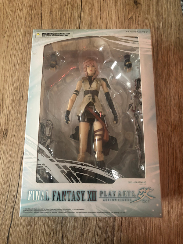 Final Fantasy XIII Play Arts -KAI- Lightning