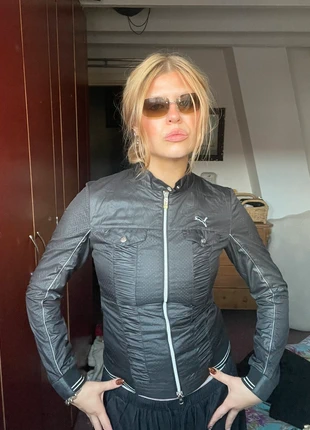 Thin y2k 2000’s Puma racer/windjacket, merk: Puma, staat: Heel goed, maat: S / 36 / 8, € 24,99, € 26,94 inclusief Kopersbescherming