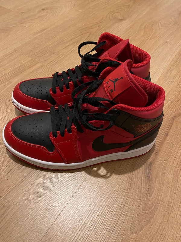 Air Jordan 1 mid rouge et noir