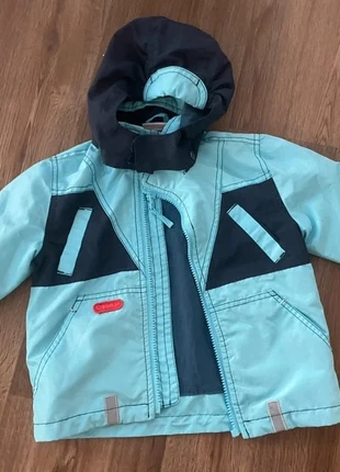 Regenjacke von lego wear in Gr. 80, merk: LEGO Wear, staat: Heel goed, maat: 12-18 maanden / 80 cm, € 6,00, € 7,00 inclusief Kopersbescherming