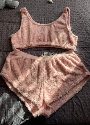 Pyjama, merk: Shein, staat: Nieuw zonder prijskaartje, maat: 5XL / 50 / 22, € 7,00, € 8,05 inclusief Kopersbescherming