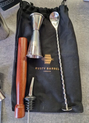 Cocktail set - Rusty Barrel, marque: Rusty, état: Comme neuf, 15,00 €, 16,45 € Protection acheteurs incluse