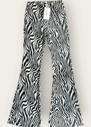 DLSB “Never Change” White & Black Zebra Print Flared Trousers – Size S-M (UK 8-10), brand: DLSB, condition: New with tags, size: S / UK 8-10, £10.00, £11.20 includes Buyer Protection Pro