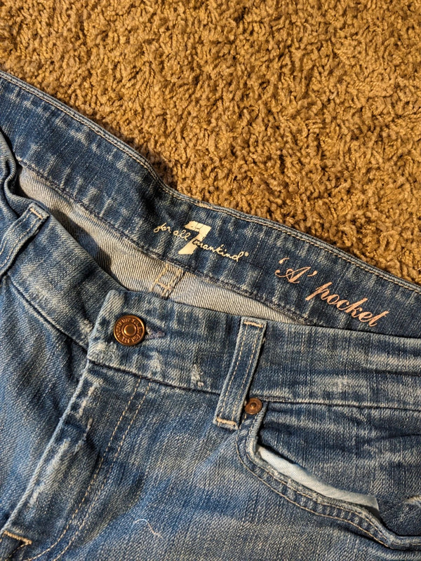 7 For All Mankind Sz 31 jeans 2