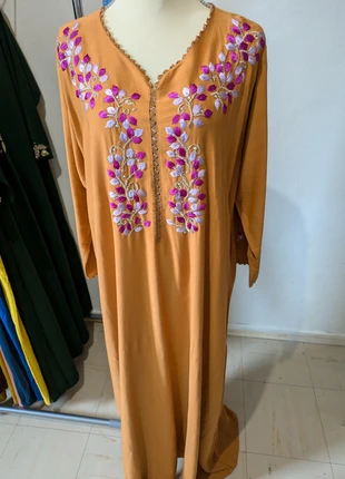 Caftan brodé orange clair Taille XL, marque: Azarishop, état: Très bon état, taille: XL / 42 / 14, 39,00 €, 41,65 € Protection acheteurs (Pro) incluse