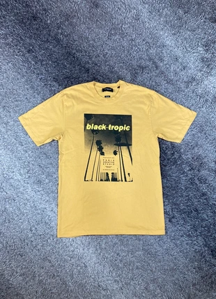 Tee-shirt col rond The Kooples jaune et noir - taille M, brand: The Kooples, condition: Very good, size: M, €24.90, €26.85 includes Buyer Protection