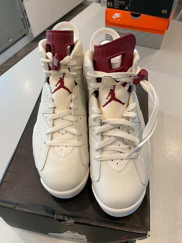 Jordan 6 Maroon 5