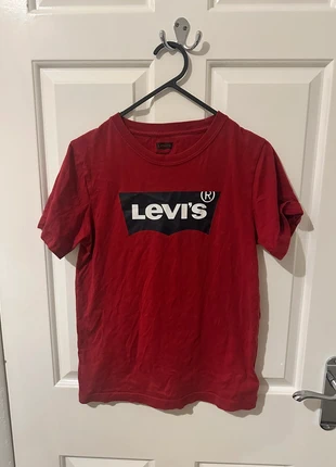 Levi’s Red Logo T-Shirt – Size 14A – Classic Cotton Tee, brand: Levi's, condition: Very good, size: 14 years / 164 cm, £3.00, £3.54 includes Buyer Protection