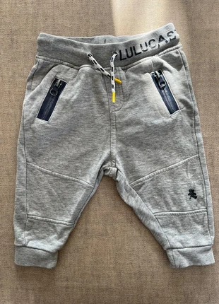 jogging gris 12 mois, merk: Lulu Castagnette, staat: Goed, maat: 12-18 maanden / 80 cm, € 2,00, € 2,80 inclusief Kopersbescherming