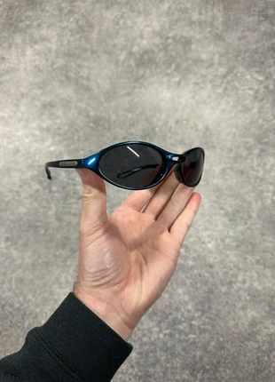 Lunette de soleil y2k Bleu brillant Sunglasses Vintage 00s, marca: Vintage Dressing, estado: Bom, €25.00, €26.95 inclui Proteção do Comprador