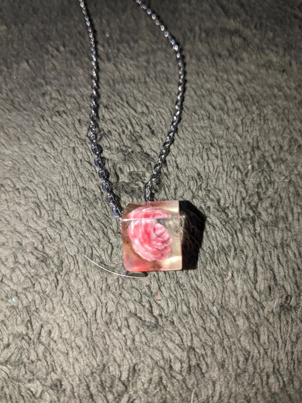 Cubed flower necklace 2