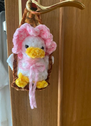 Pato crochet en columpio, marca: Local, estado: Muy bueno, 9,99 €, 11,19 € Protección al comprador incluida