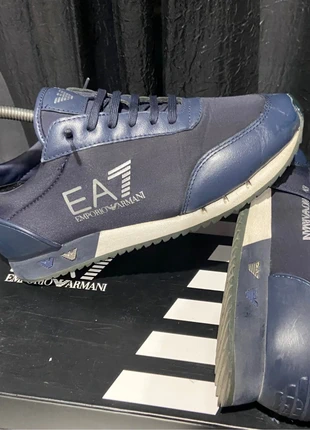 Sapatilhas Armani 37, marque: Armani, état: Très bon état, taille: 37, 20,00 €, 21,70 € Protection acheteurs incluse