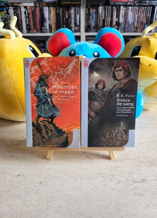 2 Livres Les Chroniques de Krondor, état: Bon état, 6,00 €, 7,00 € Protection acheteurs (Pro) incluse