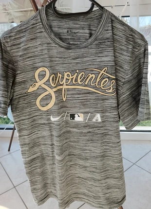 T shirt MLB Baseball, marca: Nike, estado: Bom, tamanho: M, €12.00, €13.30 inclui Proteção do Comprador