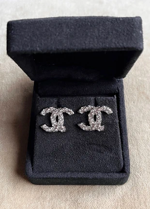 earrings chic, marque: Elegant, état: Neuf sans étiquette, 25,00 €, 26,95 € Protection acheteurs incluse