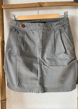 Jupe grise Zara, marque: Zara, état: Très bon état, taille: S / 36 / 8, 5,00 €, 5,95 € Protection acheteurs incluse