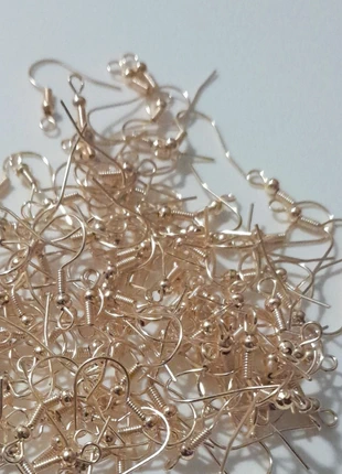 Lot de 40 crochet d'oreilles inoxydable or, merk: Fashion Jewelry, staat: Heel goed, € 1,99, € 2,79 inclusief Kopersbescherming