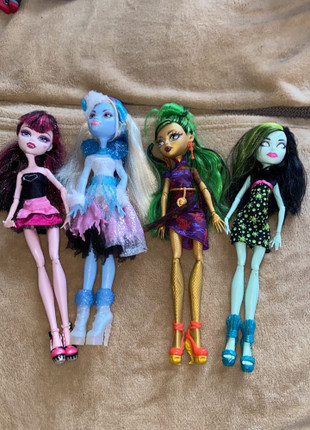 Where to buy used monster high discount dolls