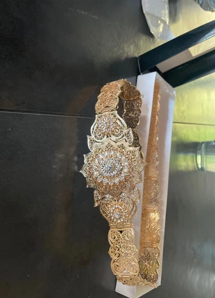 Magnifique ceinture mariage, marque: caftan, état: Neuf avec étiquette, taille: Ajustable, 15,00 €, 16,45 € Protection acheteurs incluse