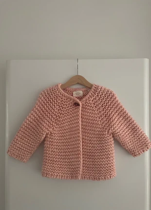 Zara cardigan knitwear chunky knit | 18-24 maanden | grof gebreid vest zacht roze, merk: Zara, staat: Heel goed, maat: 18-24 maanden / 86 cm, € 21,00, € 22,75 inclusief Kopersbescherming