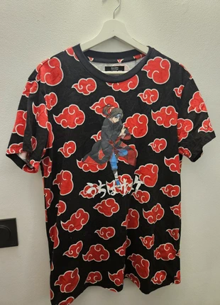 T-shirt Itachi Naruto taille M Bershka, marque: Bershka, état: Très bon état, taille: M, 4,00 €, 4,90 € Protection acheteurs incluse