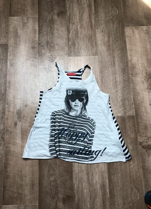 T-shirt, brand: Tissaia, condition: Very good, size: 10 years / 140 cm, €1.00, €1.75 includes Buyer Protection