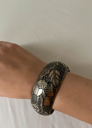 Vintage bangle, brand: Vintage Dressing, condition: Very good, £4.00, £4.90 includes Buyer Protection