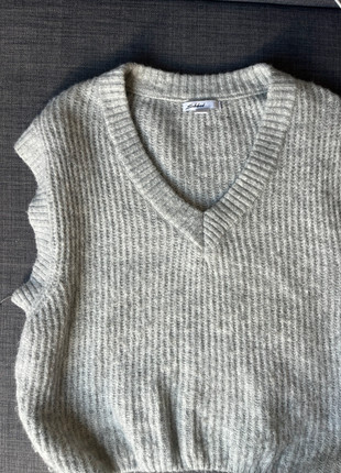 Pull court sans manche gris, marque: Subdued, état: Très bon état, taille: Taille unique, 9,00 €, 10,15 € Protection acheteurs incluse