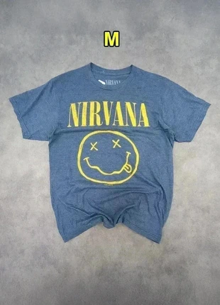 Vintage Nirvana Smiley Face T-shirt, Blue, 90s Music Tee - Size M, marque: Nirvana, état: Très bon état, taille: M, 12,00 €, 13,30 € Protection acheteurs incluse