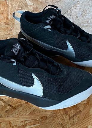 Chaussures basketball team hustle d10 noir garçon - Nike, marca: Nike, estado: Muito bom, tamanho: 37, €20.00, €21.70 inclui Proteção do Comprador