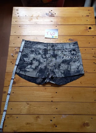 Short customisé taille 40 , marca: Cache Cache, estado: Bueno, tamaño: L / 40 / 12, 5,00 €, 5,95 € Protección al comprador incluida