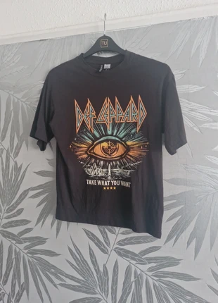 Def Leppard t shirt, brand: Def Leppard, condition: Very good, size: XXS / 4, £4.00, £4.90 includes Buyer Protection