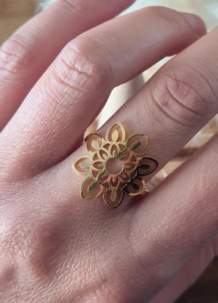 Bague acier inoxydable ajustable, marque: Boutique Bohéme, état: Très bon état, taille: Ajustable, 10,00 €, 11,20 € Protection acheteurs (Pro) incluse