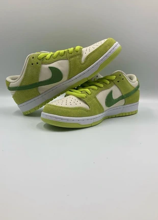 Nike SB Dunk Low Green Apple Maat 42.5 | Limited Edition | Authentiek, merk: Nike SB, staat: Nieuw met prijskaartje, maat: 42.5, € 230,00, € 242,20 inclusief Kopersbescherming